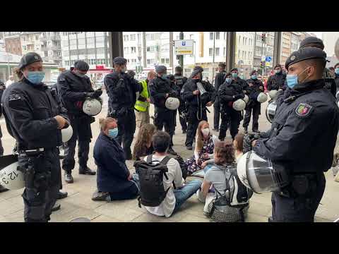 7.6.21 Extinction Rebellion blockiert Innenministerium nrw