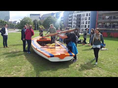 Extinction Rebellion auf der Landtagswiese am Landtag Düsseldorf