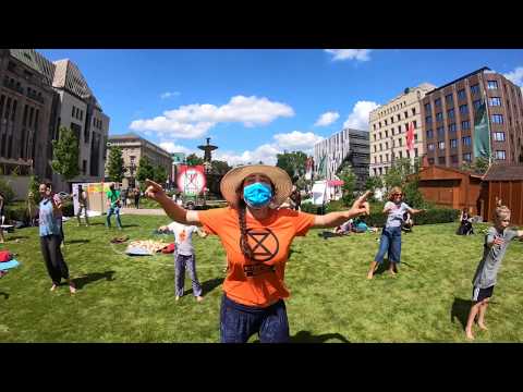 Staying alive Flashmob  Extinction Rebellion Wave Düsseldorf 20.6.20