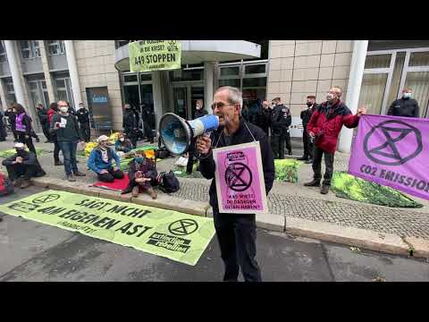 Wieso rebelliert Niko mit bei der #rebellionWave in Berlin von ExtinctionRebellion 9.10.20